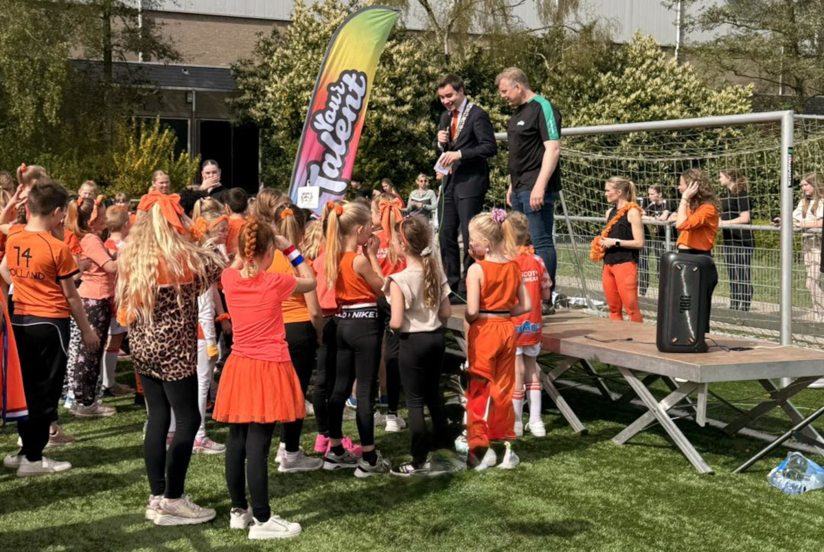 Burgemeester Rick Beukers opent Koningsspelen