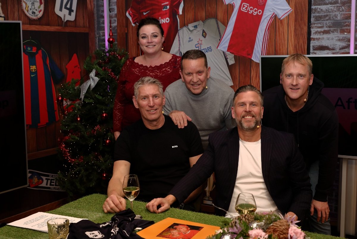 John Zwarthoed (Kirrie) en Marco Beers in De Aftrap