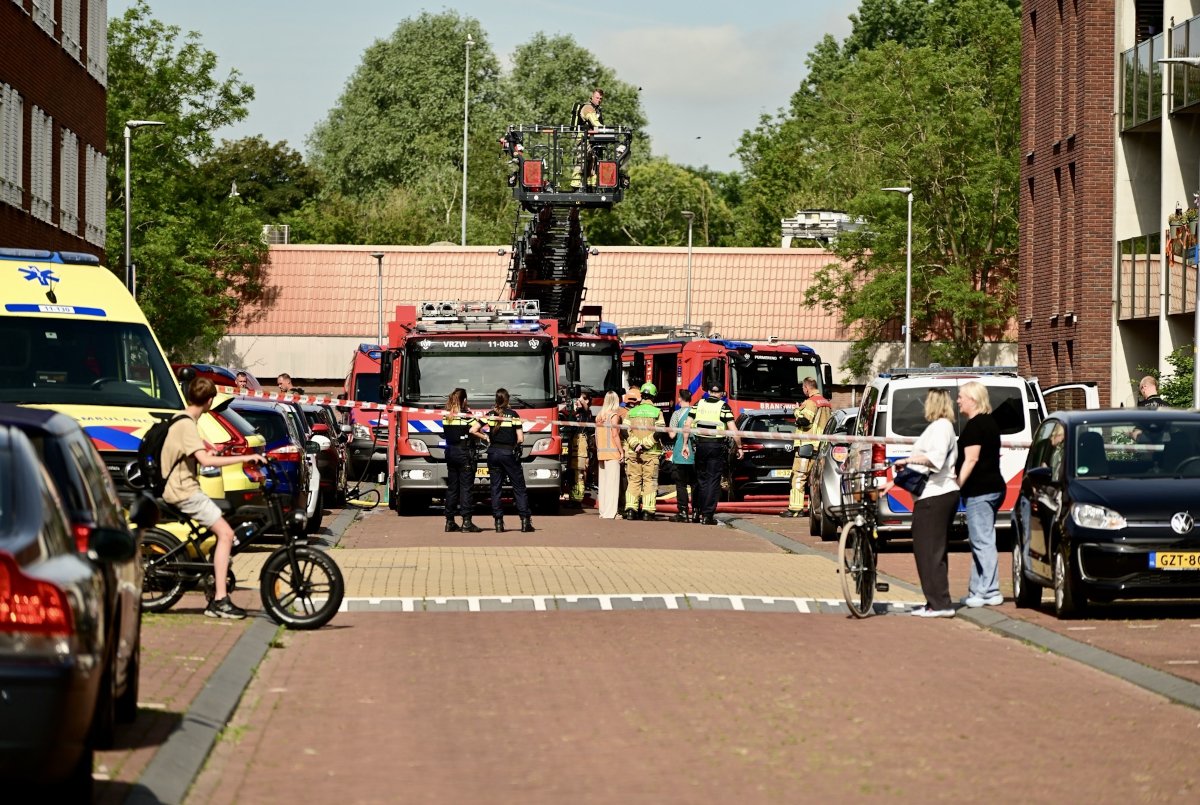 Gewonde bij brand in appartementencomplex aan de Lambertus Huisengastraat