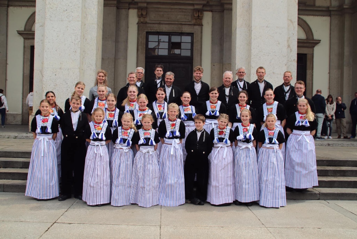 Opnieuw concert De Zangertjes van Volendam in Grote Kerk Oosthuizen